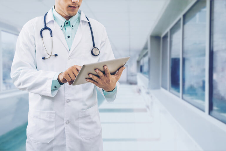 medico-registro-eletronico.jpg