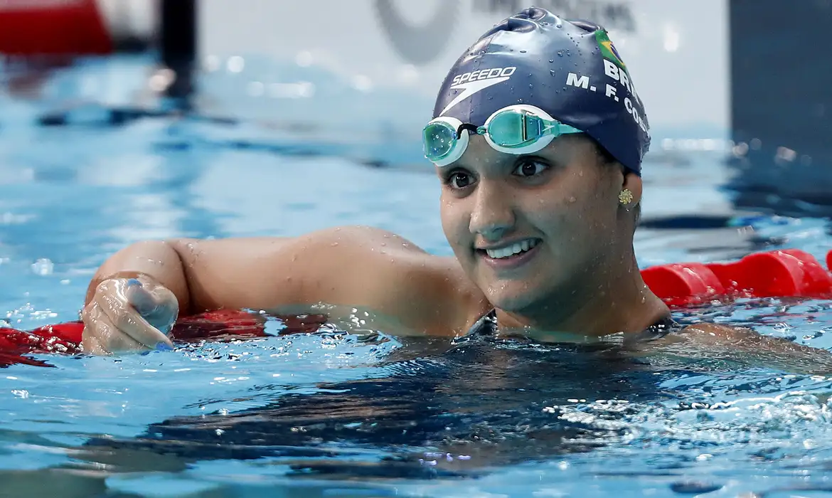 Maria Fernanda Costa alcança índice olímpico nos 200 metros livre
