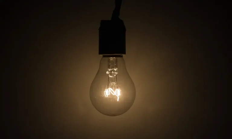 Energiaeltricamaisbarataemagostobandeiratarifriavoltaaserverde_0293823001744513062.webp
