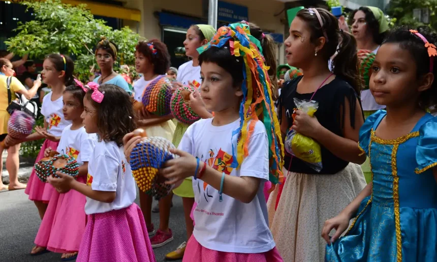 Folia sem risco: os cuidados com as crianças no período do carnaval