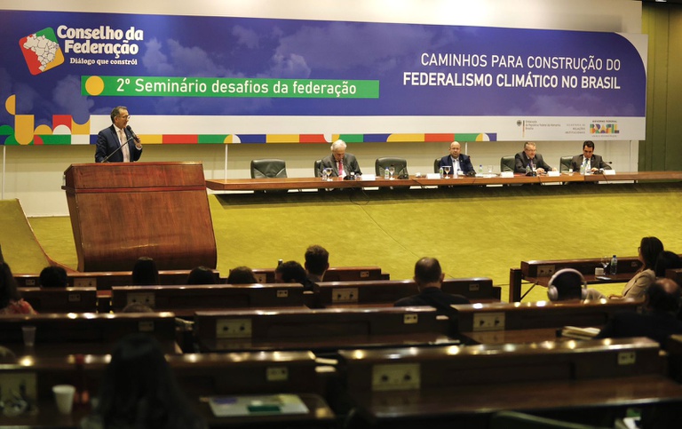 MinistroWaldezGesdefendereduodasdesigualdadeseconsensossobremudanasclimticas_0428234001744472041.jpeg