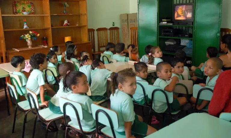 MunicpioseDFjpodemaderiraoProgramadeApoioEducaoinfantil_0992929001744415382.webp