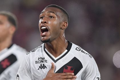Vasco encaminha venda de Rayan para Europa