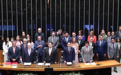 PresidentesdoSenadoedaCmaradosDeputadosabremanodoLegislativocomdiscursoapaziguador_0424986001773759350.jpeg